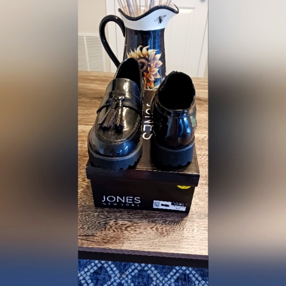 NWOT Jones New York Loafers